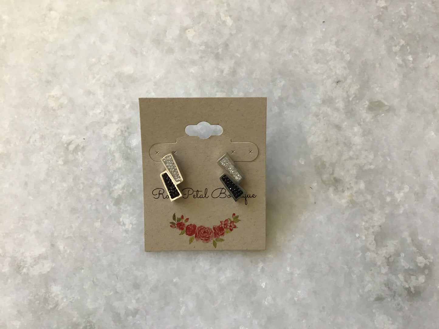 Dangle earrings