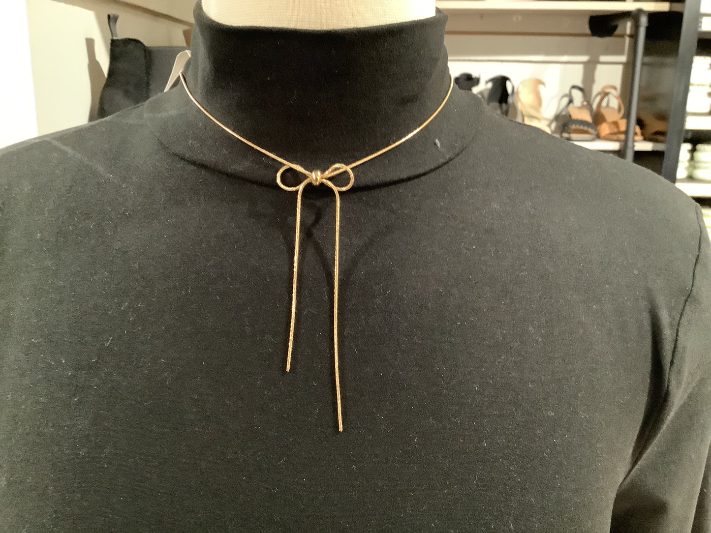 bow necklace