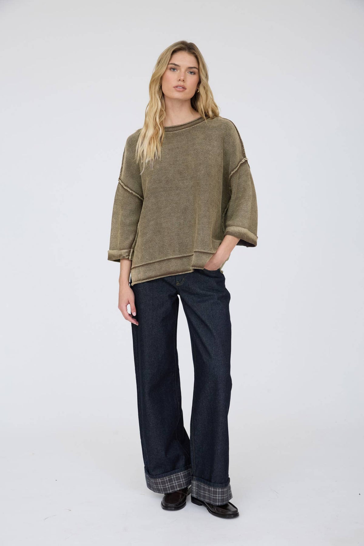 WASHED INVERTED SEAM SLEEVE