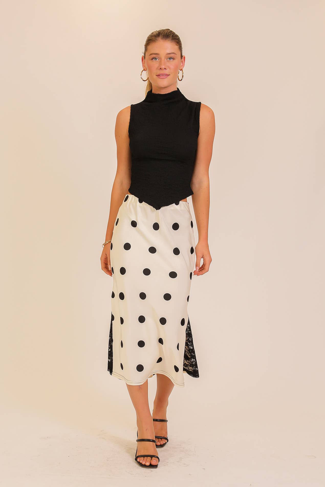 Textured Mock Neck Pointed Hem Top