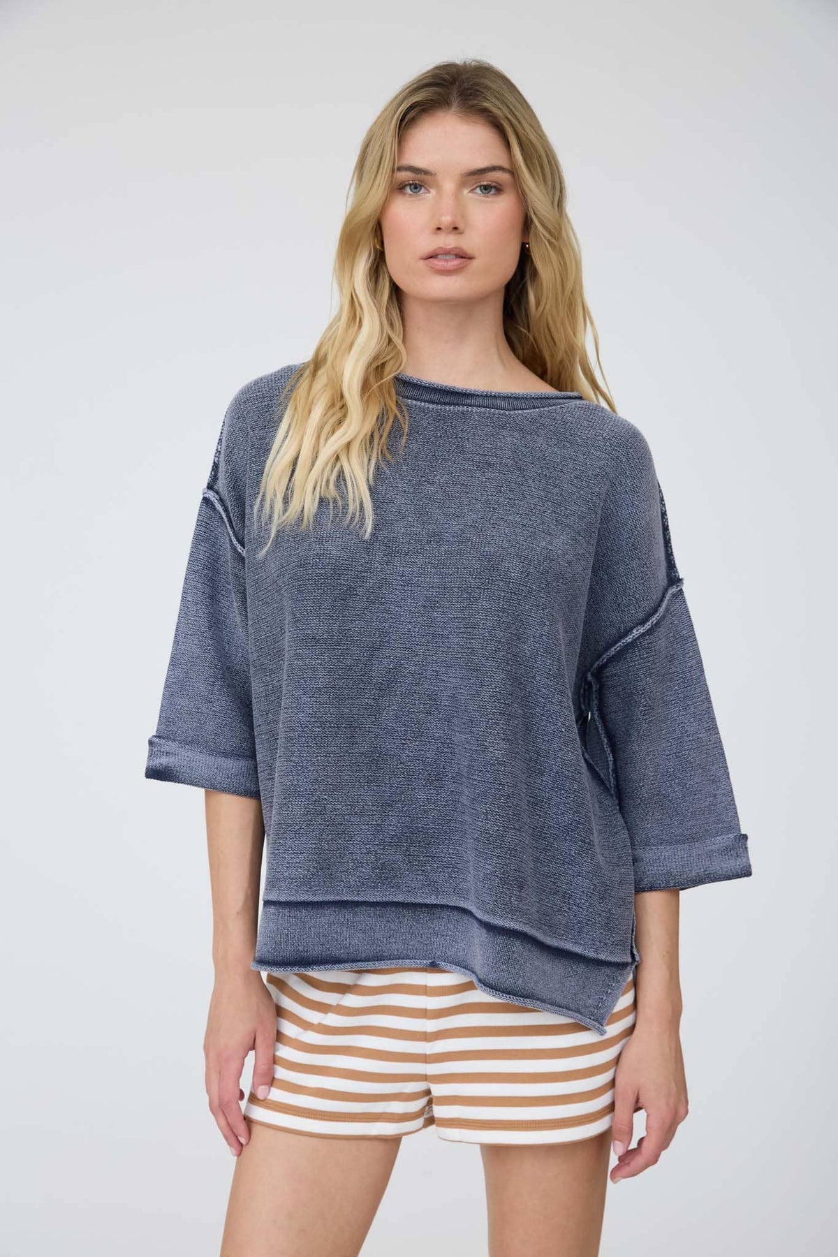 WASHED INVERTED SEAM  SLEEVE