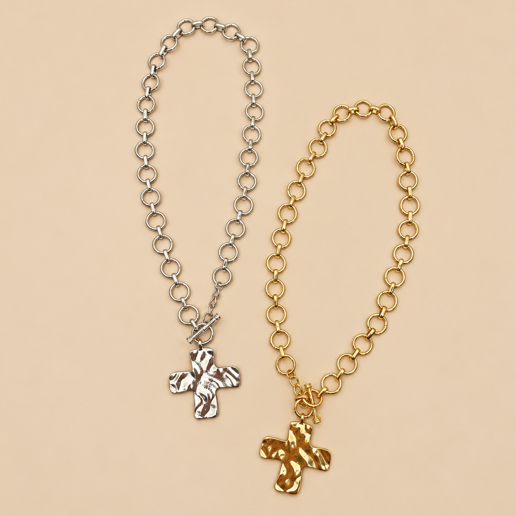 NOTABLE HAMMERED CROSS FRONT TOGGLE NECKLACE