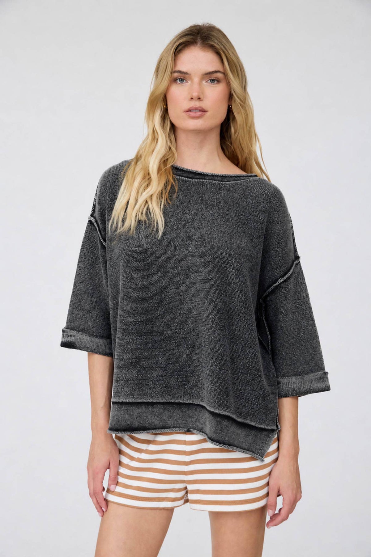 WASHED INVERTED SEAM  SLEEVE