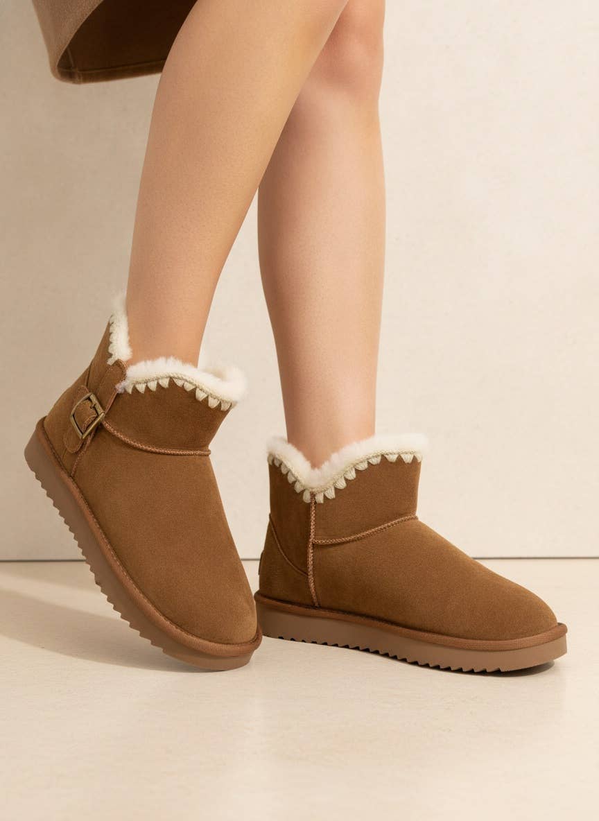 LANA SHERPA STYLE BOOT WITH BUCKLE AND CROCHET STICHING