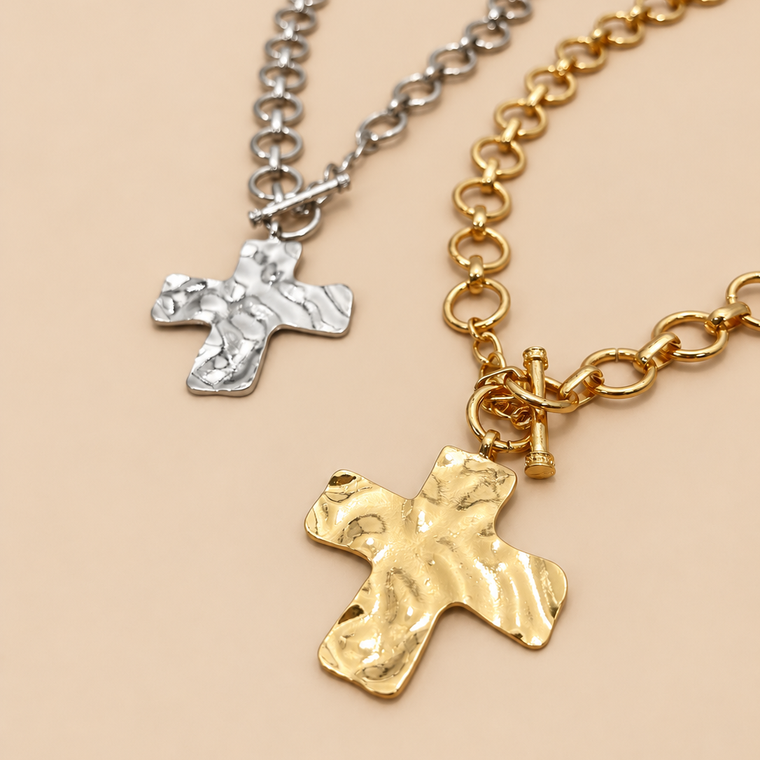 NOTABLE HAMMERED CROSS FRONT TOGGLE NECKLACE