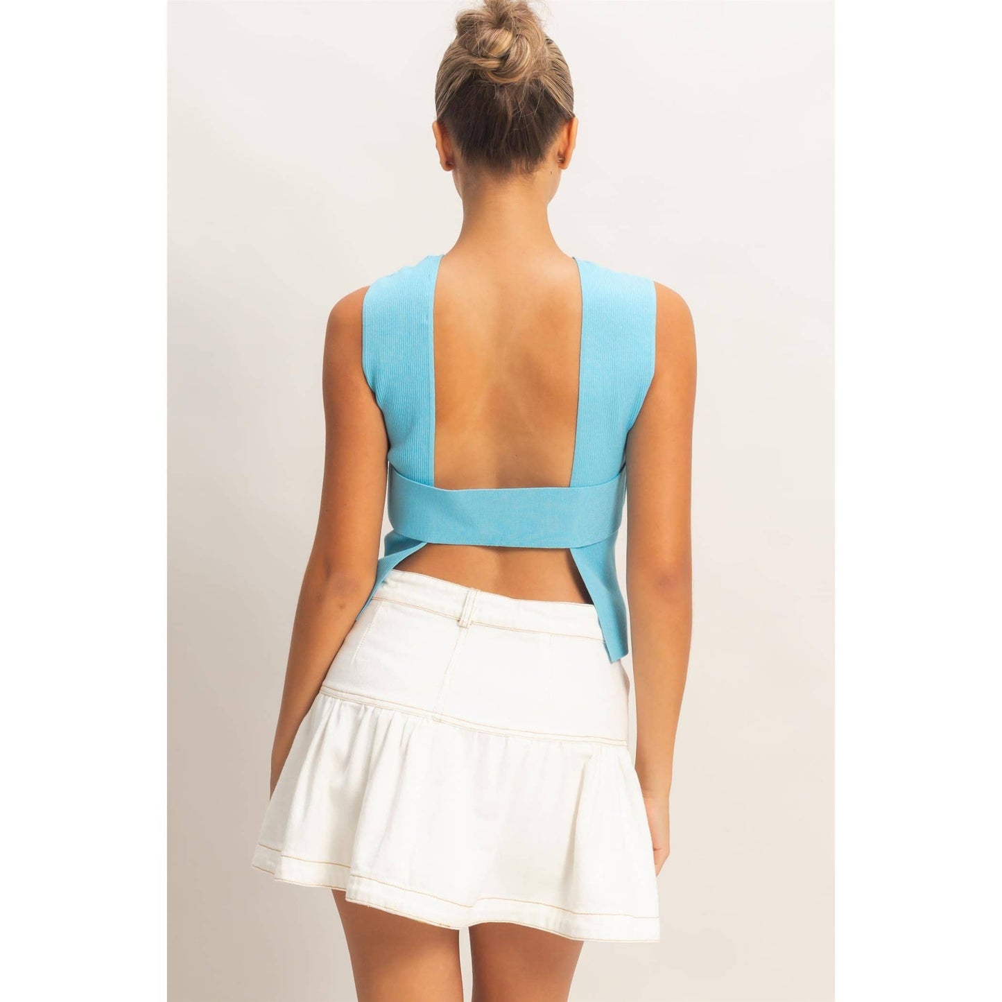 Ribbed Crew Neck Sleeveless Open Back Top