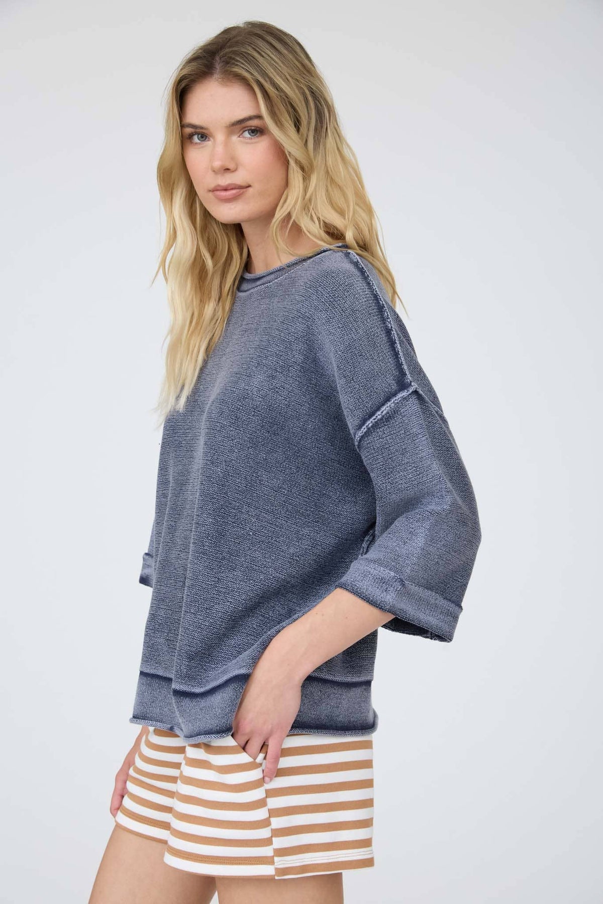 WASHED INVERTED SEAM  SLEEVE