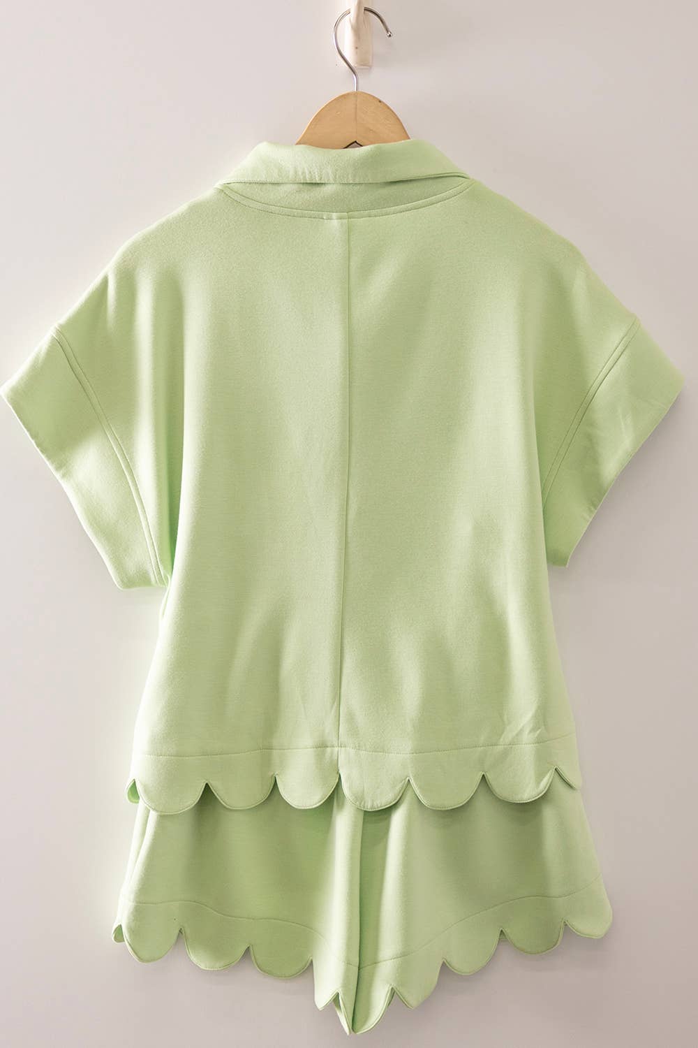 Half-Zip Scallop Active Shorts Set