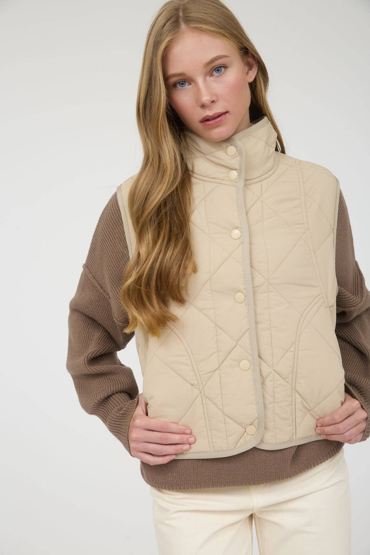 SNAP BUTTON QUILTED PUFFER VEST