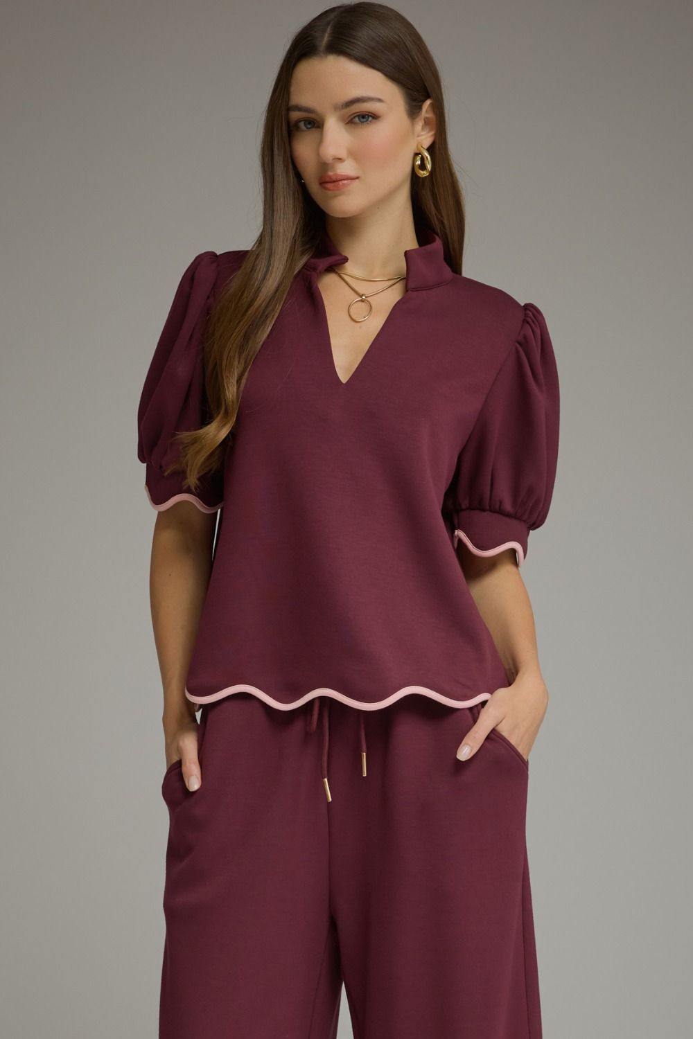 Solid short puff sleeve top