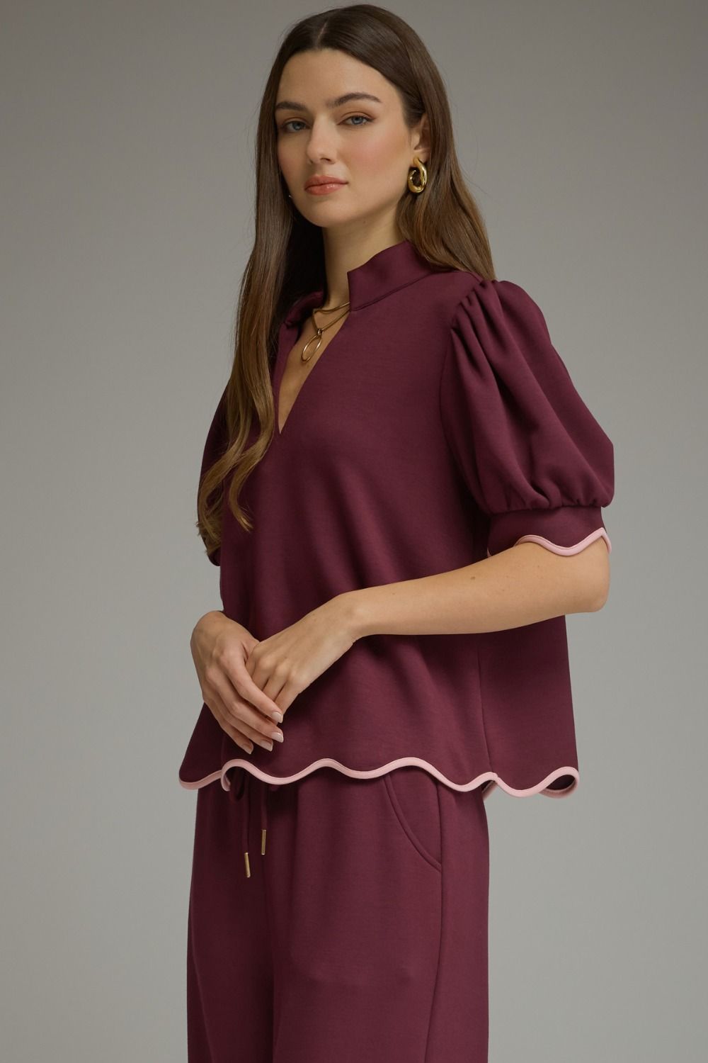 Solid short puff sleeve top