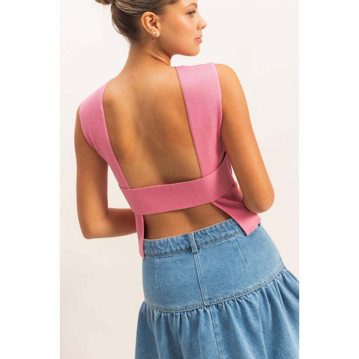 Ribbed Crew Neck Sleeveless Open Back Top