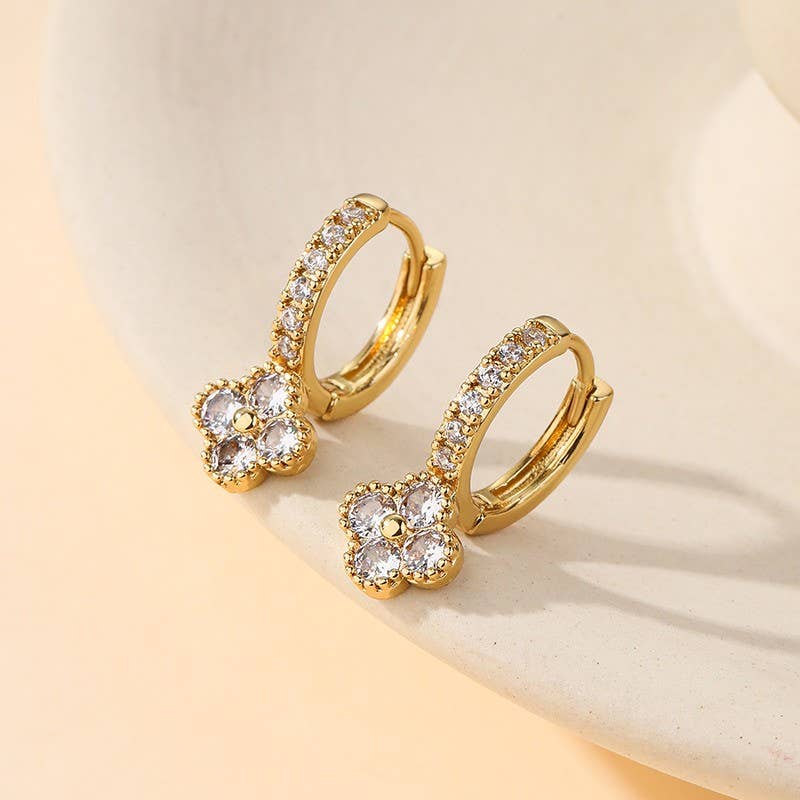 Dainty Clover Huggie earrings